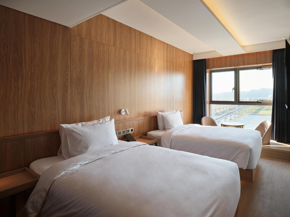 Hotel Tt Gupo Пусан Экстерьер фото